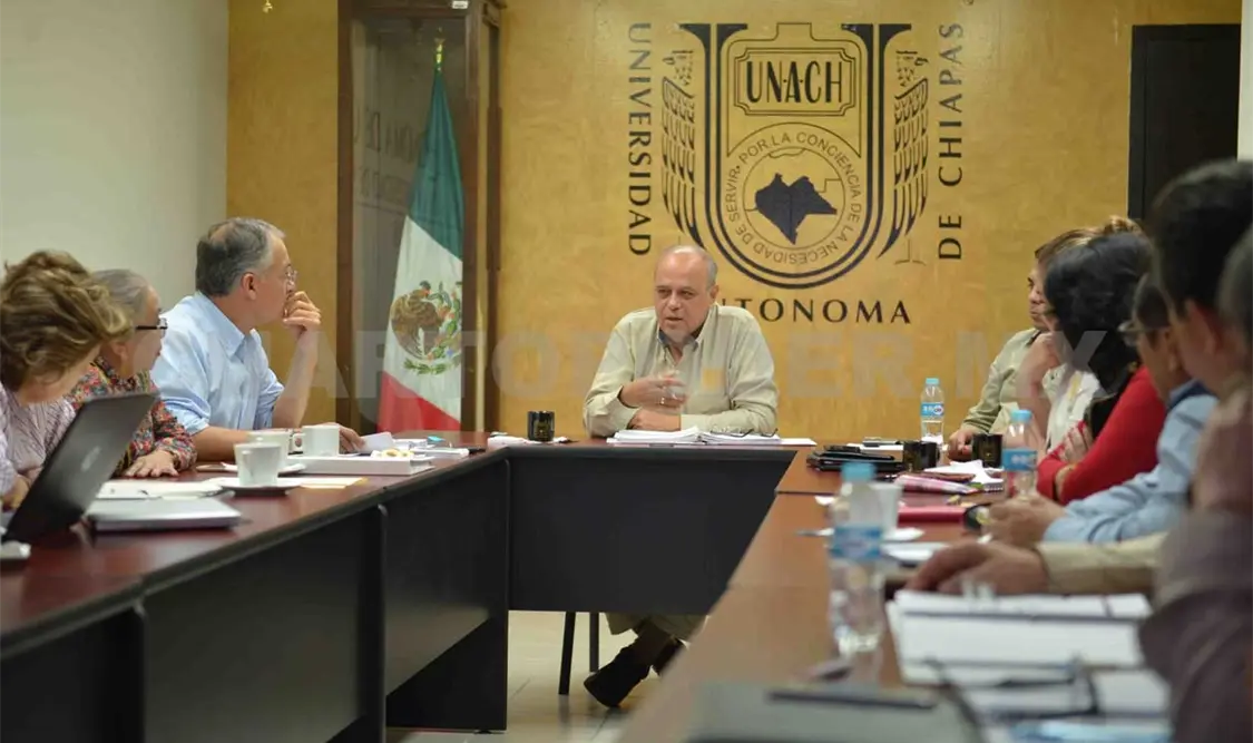 Avanza proceso para reacreditación nacional en Unach