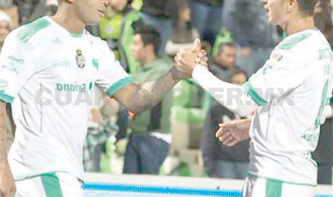 Santos vence a un desconcertante Jaguar en casa