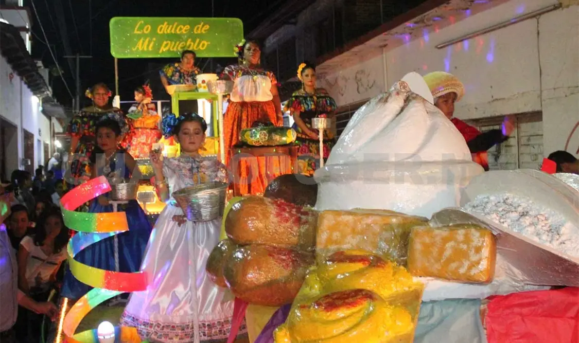Salida de los carros alegóricos, Chiapa de Corzo 2015. Darwin Mendoza
