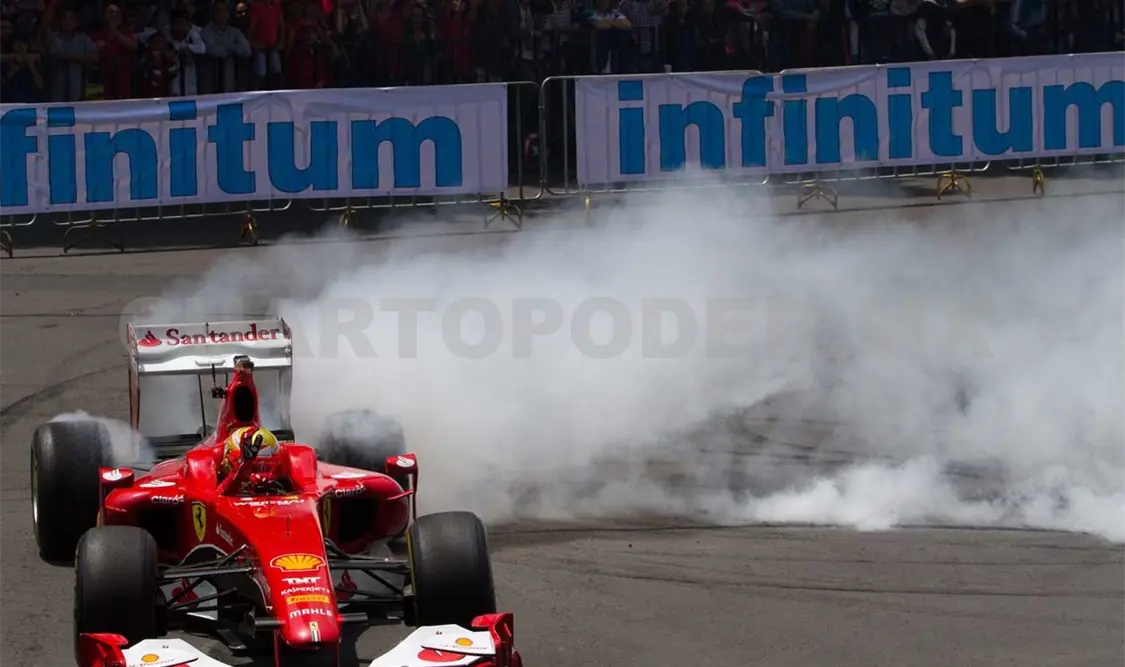 Pelean por el “pastel” de Mercedes en F1