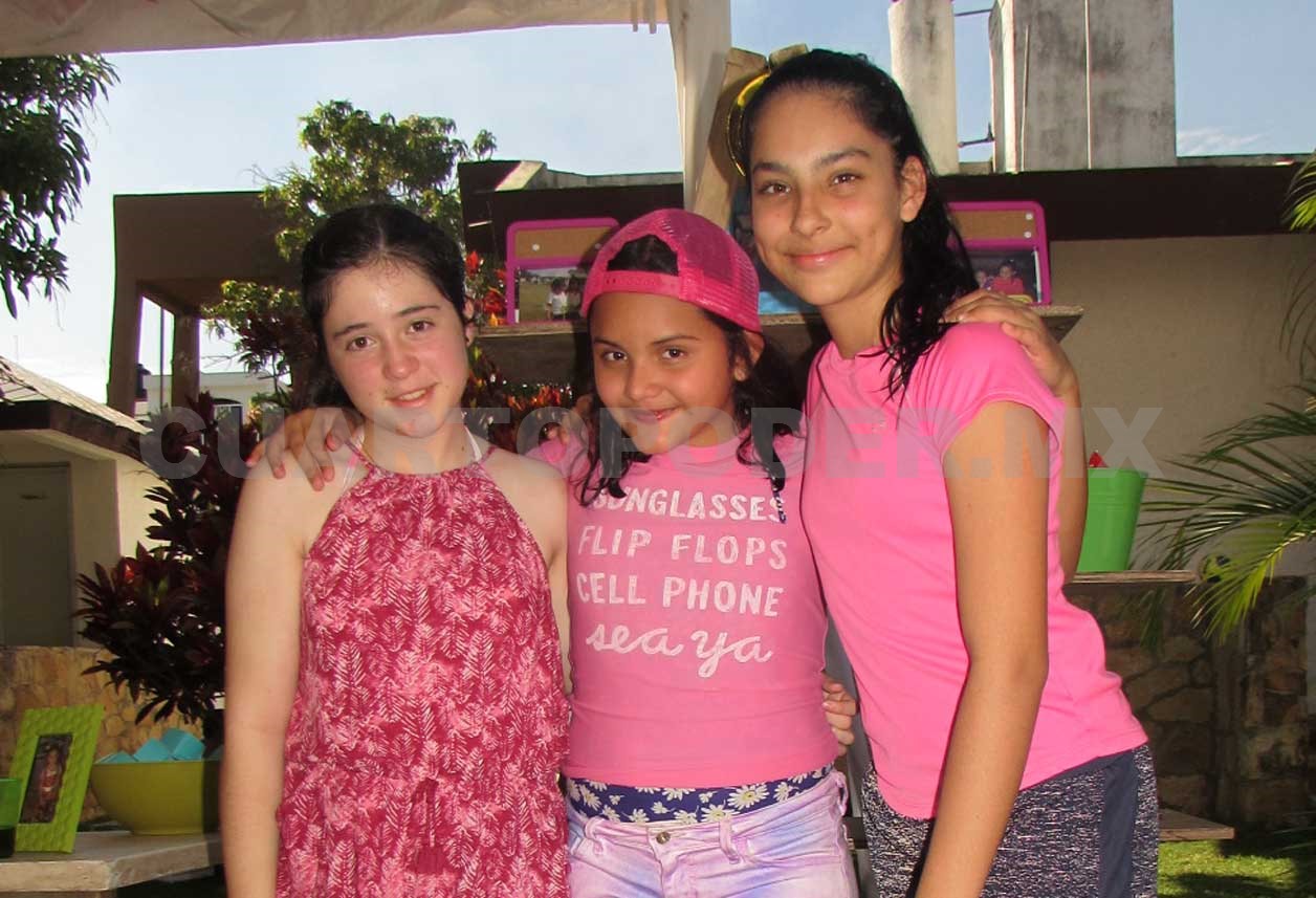 Karla celebró su cumple número 13