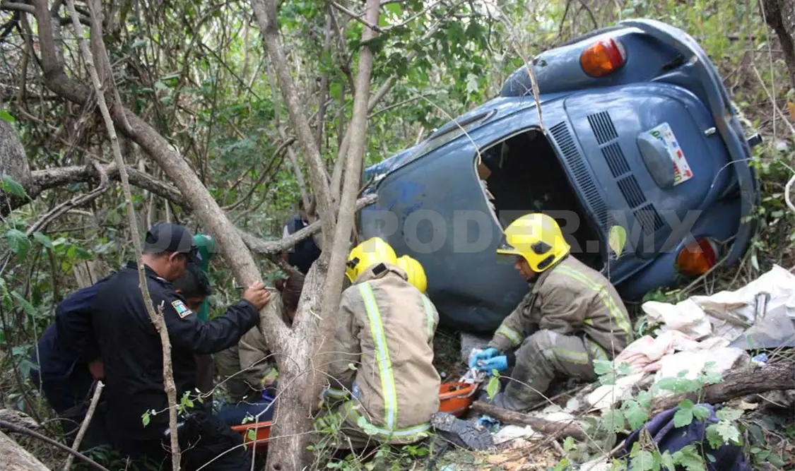 Su mamá quedó atrapada y él fue por ayuda
