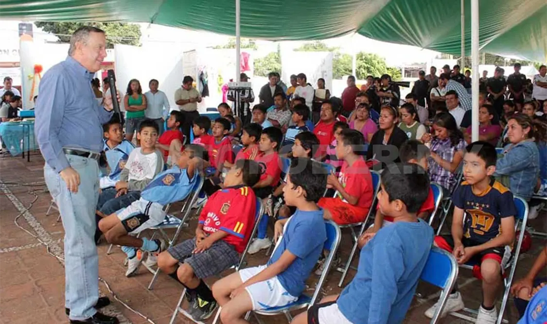 Invita a congreso con temática deportiva