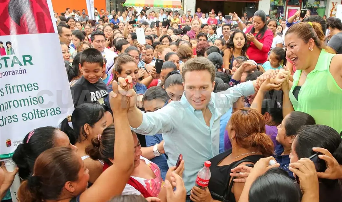Manuel Velasco Coello entregó apoyos a mil 555 madres solteras de la región Norte de Chiapas. CP