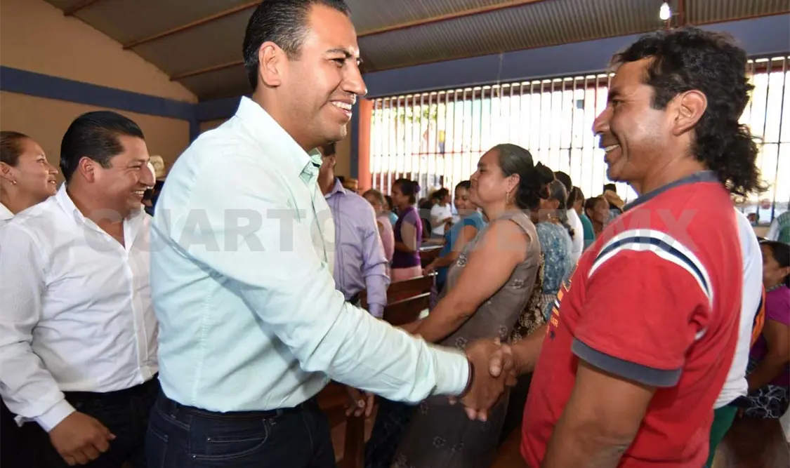 Durante su visita a La Trinitaria, Eduardo Ramírez Aguilar señaló que ser gestores es importante para buscar el desarrollo. CP
