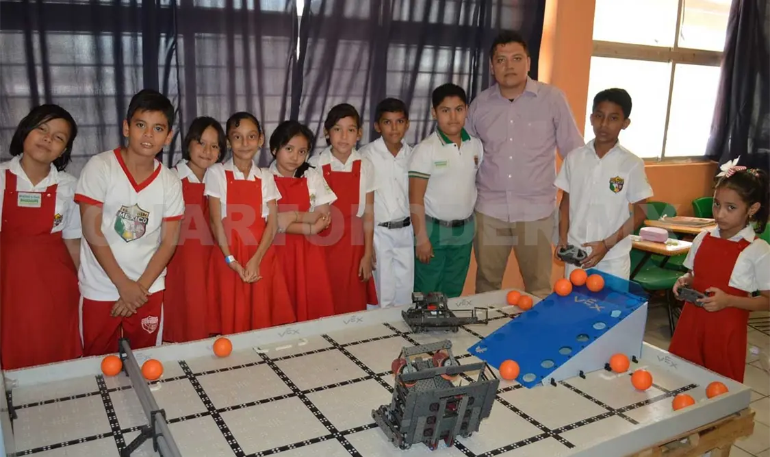 Los campeones nacionales de robótica no se dejan vencer ante las dificultades y buscan nuevamente su pase al mundial. CP