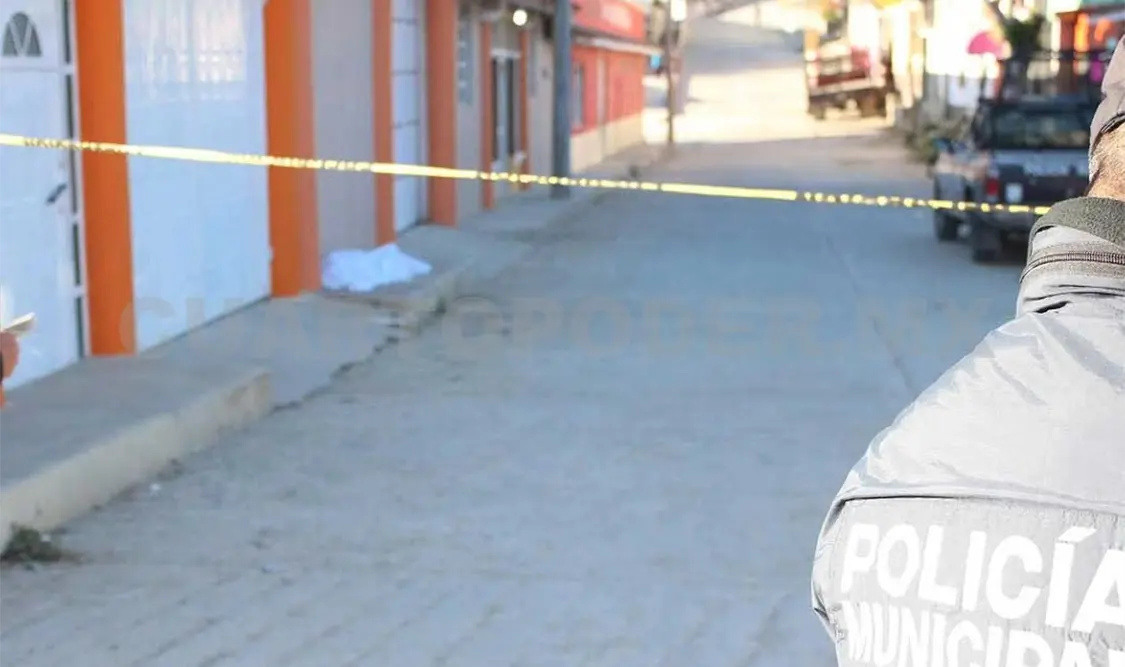 Un hombre murió en la calle, al parecer por hipotermia, ante las bajas temperaturas en Comitán. Flor Cordero / CP