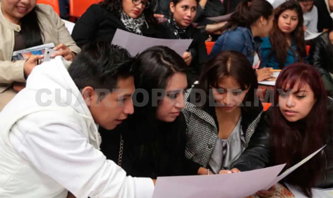 Los supervisores son quienes acompañan a las escuelas para que puedan mejorar y cumplan con sus metas, resaltó Nuño Mayer. NTX