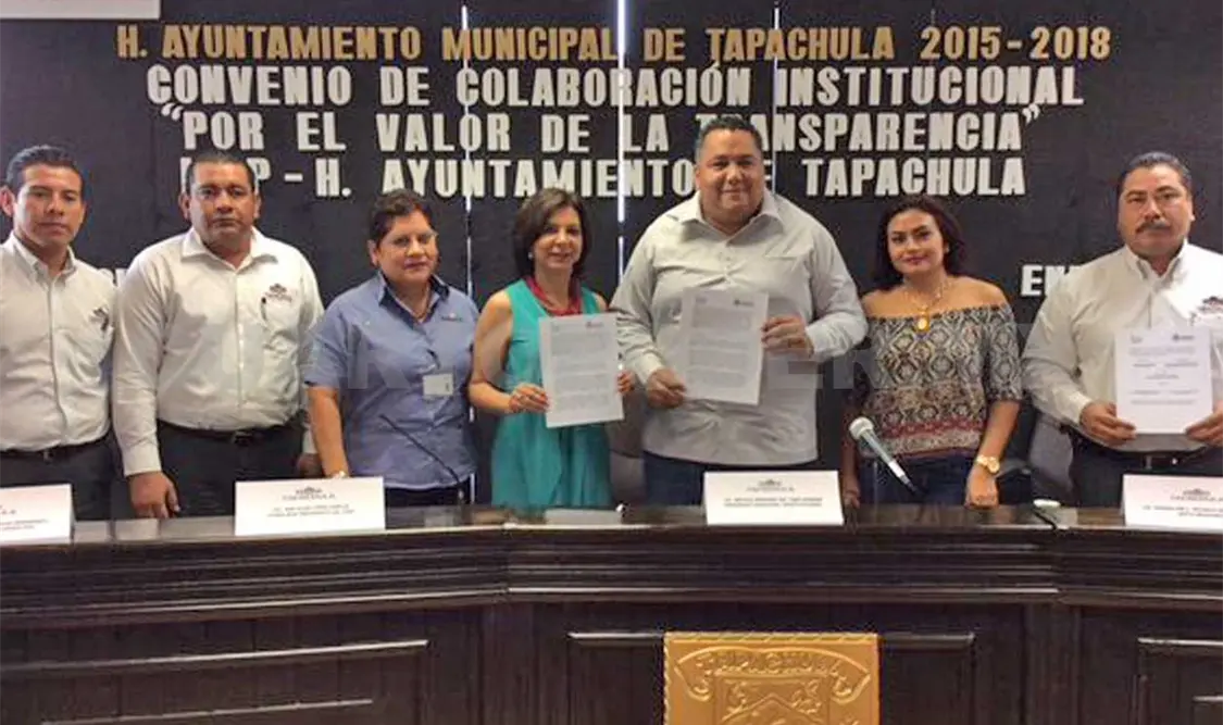 Con esta firma de convenio se apuesta por la transparencia dentro de las políticas municipales. CP