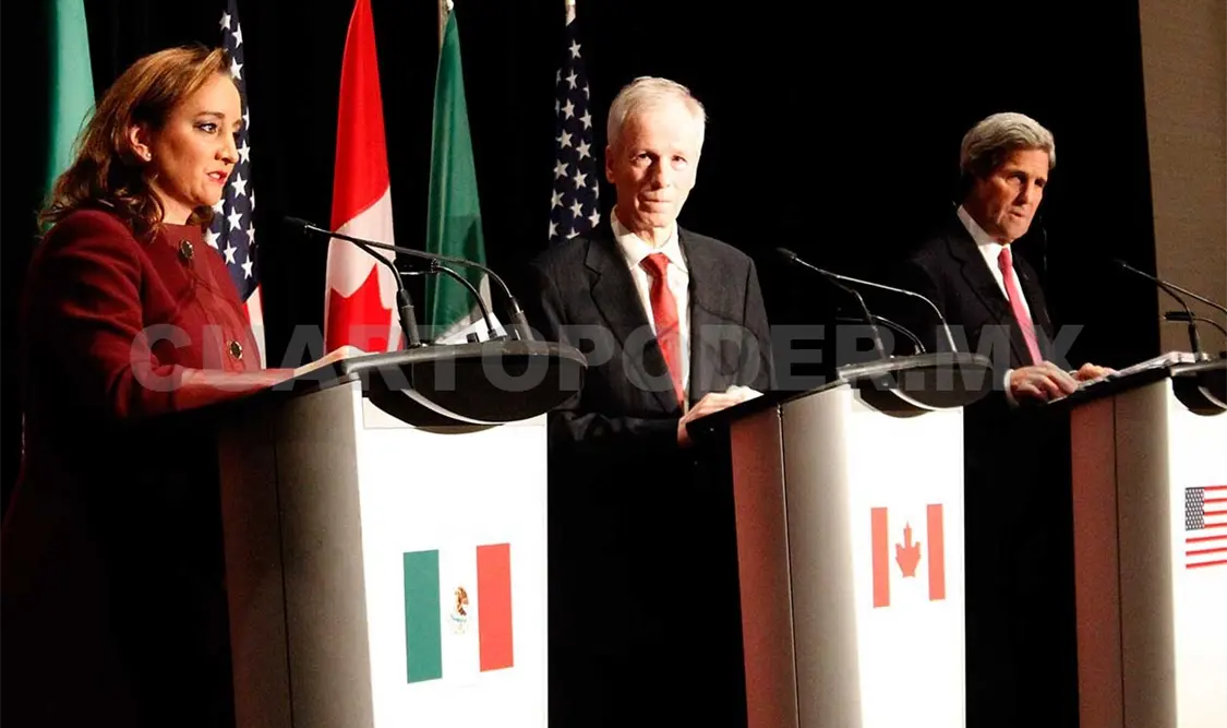 La titular de Relaciones Exteriores, Ruiz Massieu; el ministro de Asuntos Globales de Canadá, Stéphane Dion y el secretario de Estados Unidos John Kerry, en reunión. Agencias