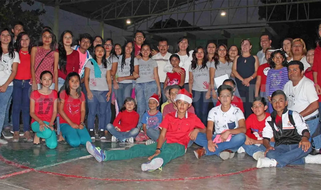 El proyecto abarca la enseñanza gratuita del inglés a alumnos y padres de familia de 80 escuelas. CP