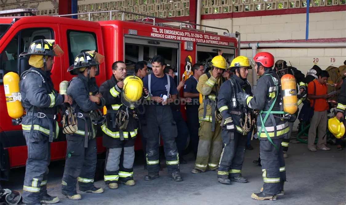 Bomberos de la ciudad capital
