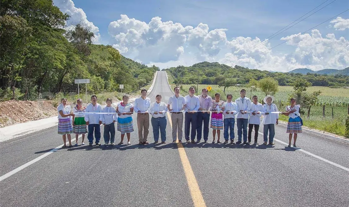 Las obras carreteras son tema de Gobierno estatal