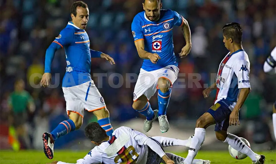 Carlos García, decidido a mejorar en Cruz Azul