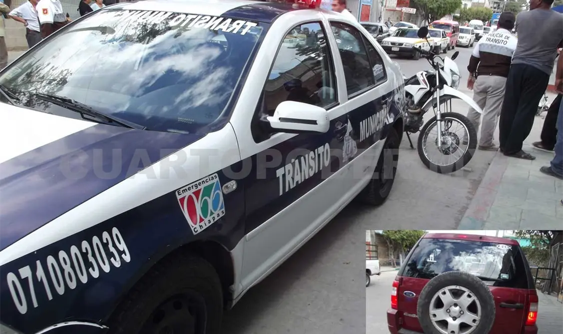 Reportero es atropellado por una Ecosport