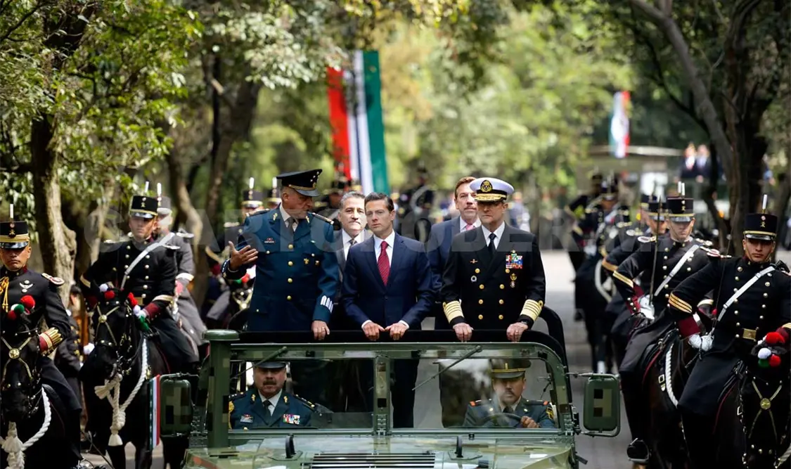 Encabeza EPN 103 aniversario de la Marcha de la Lealtad