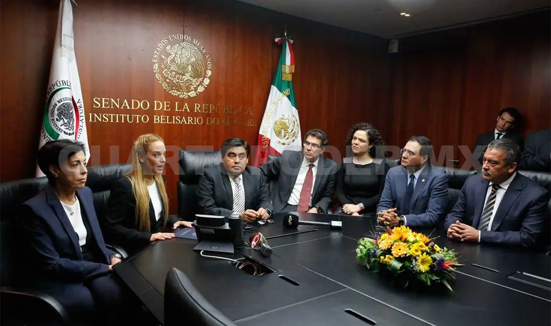 Senadores dialogan con activistas venezolanas