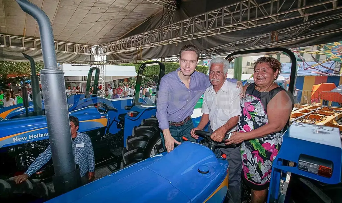 Beneficia Velasco a productores de Suchiate