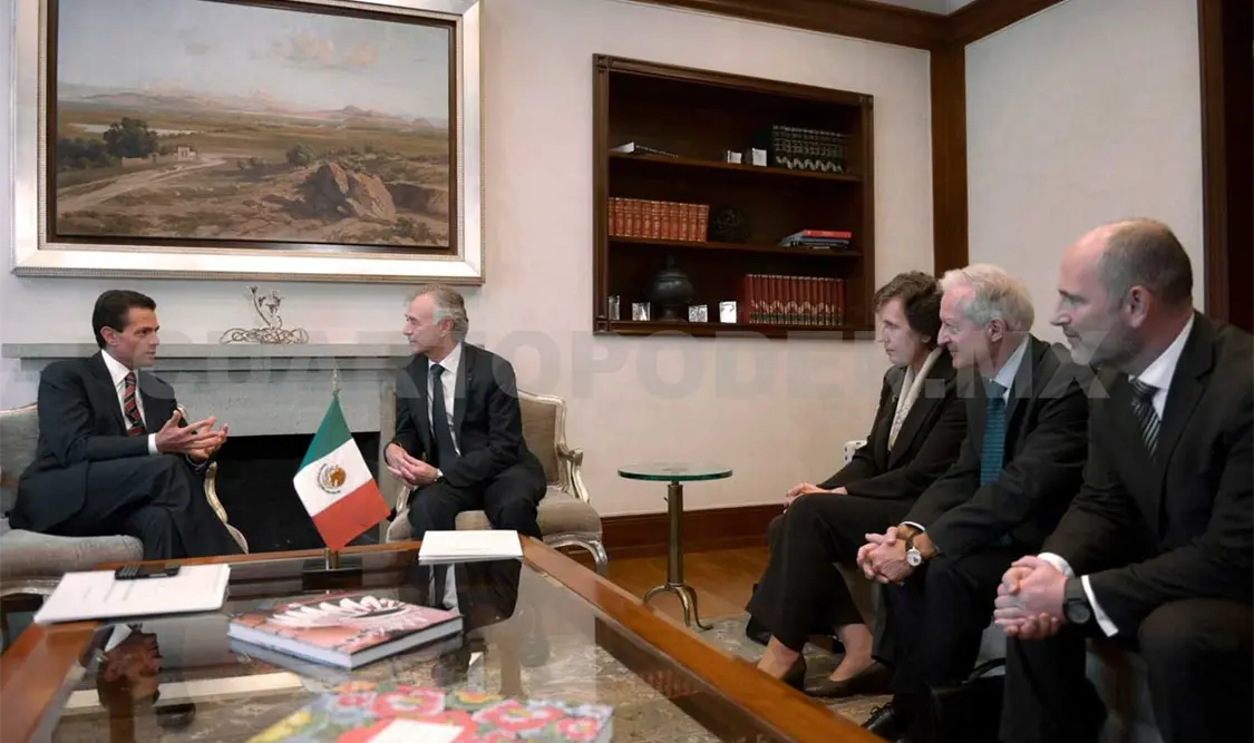 Aborda Peña Nieto inversión en sector aeroespacial