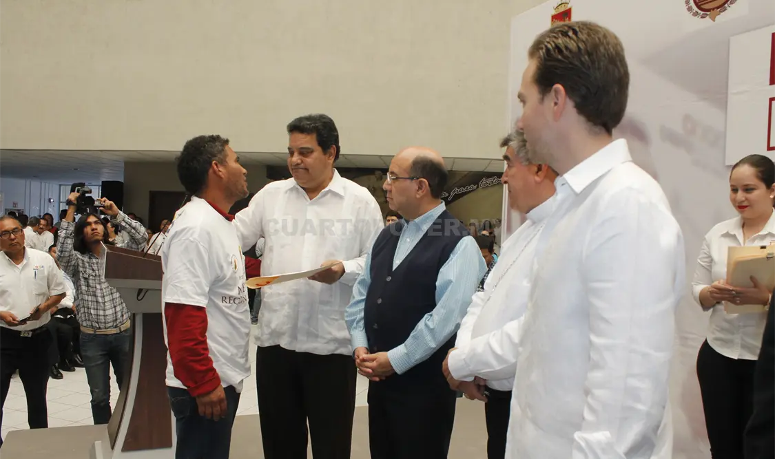 l acto fue encabezado en fechas recientes por el gobernador del estado en compañía de presidente de la CEDH y otros funcionarios. Cortesía.