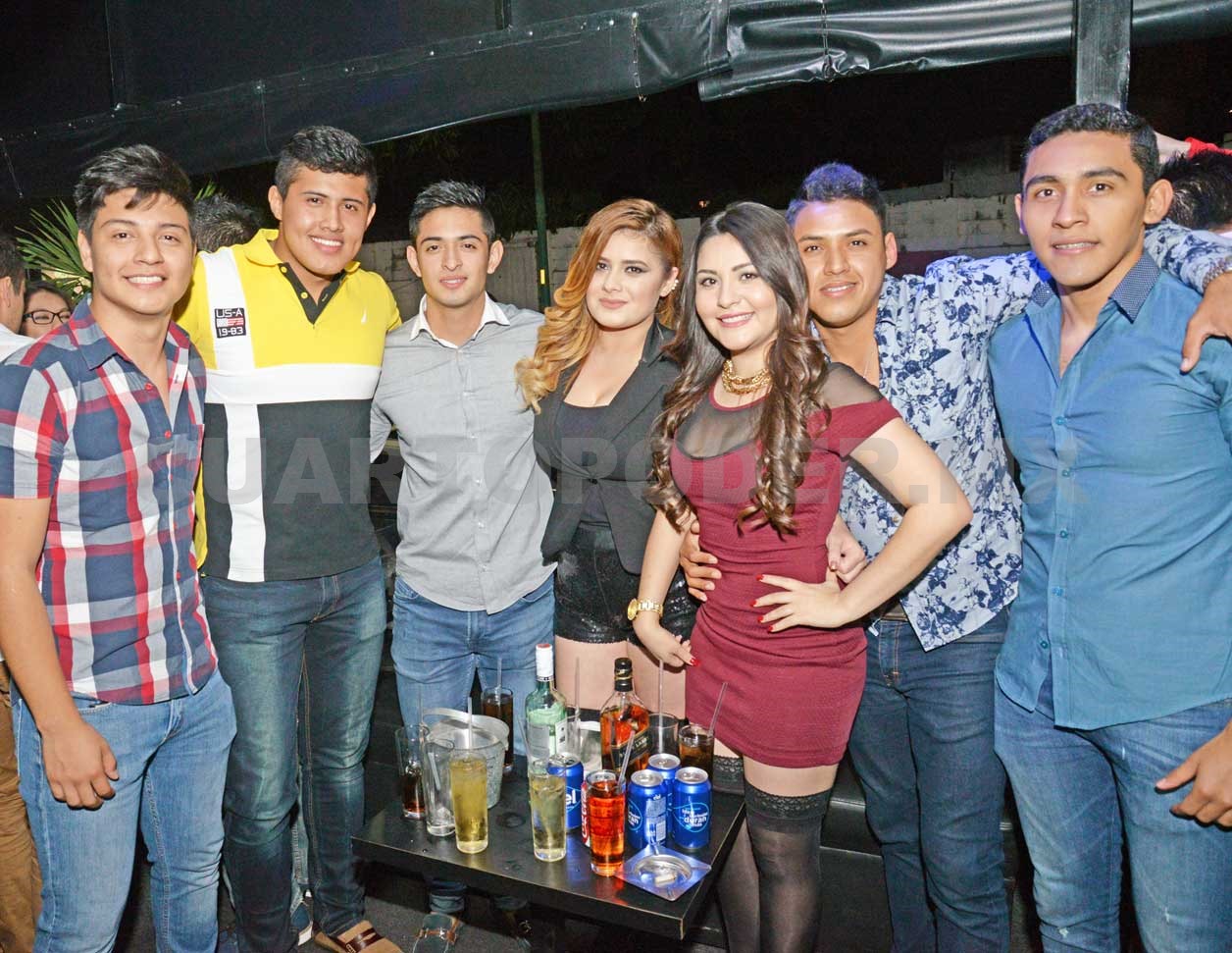 Noche de baile con los amigos