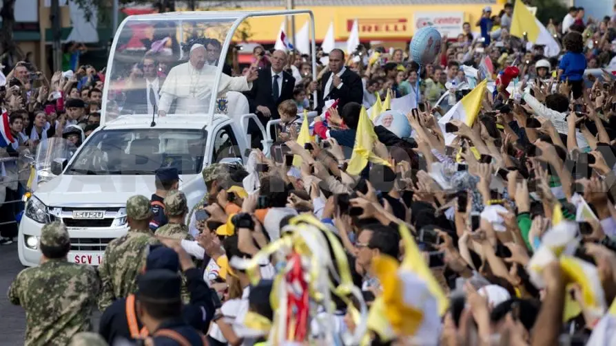 El Papa continúa su recorrido hacía el parque Chiapasiónate. Cortesía