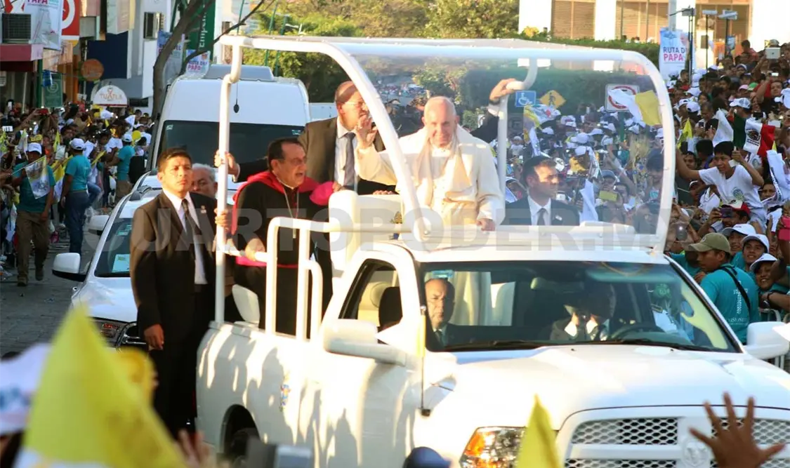 Vialidades “ligeras” y paso continuo del papa