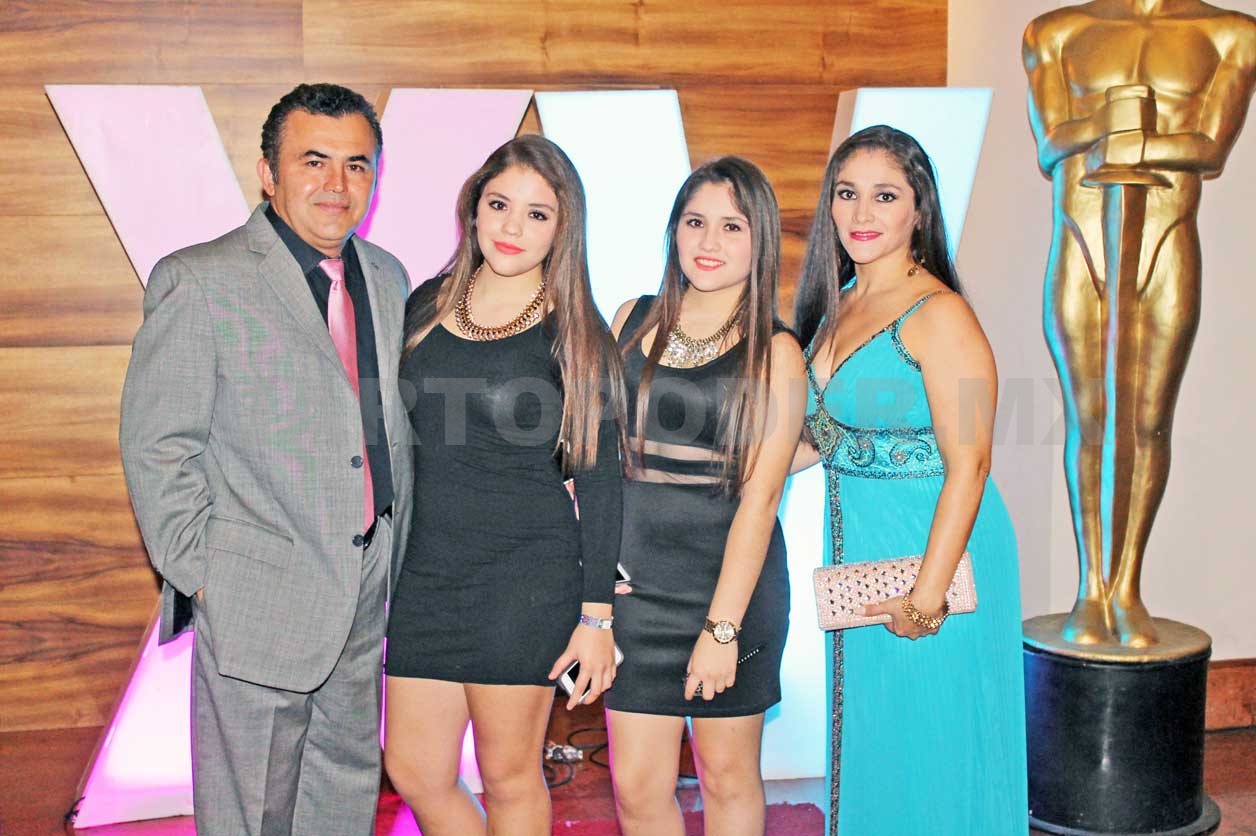 Noche de ensueño para Paulina