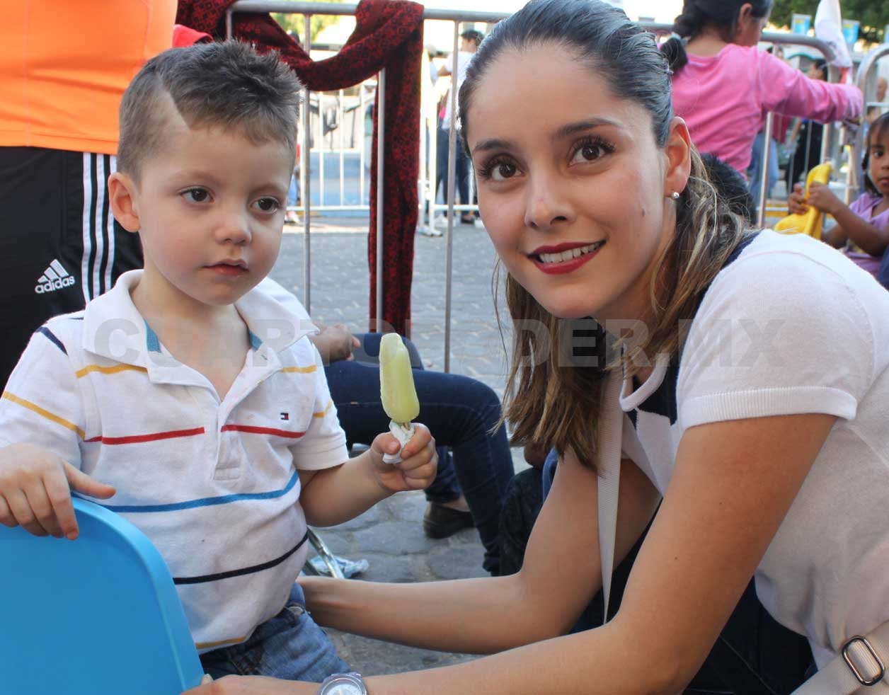 Centro de Tuxtla derrochó amor para el papa
