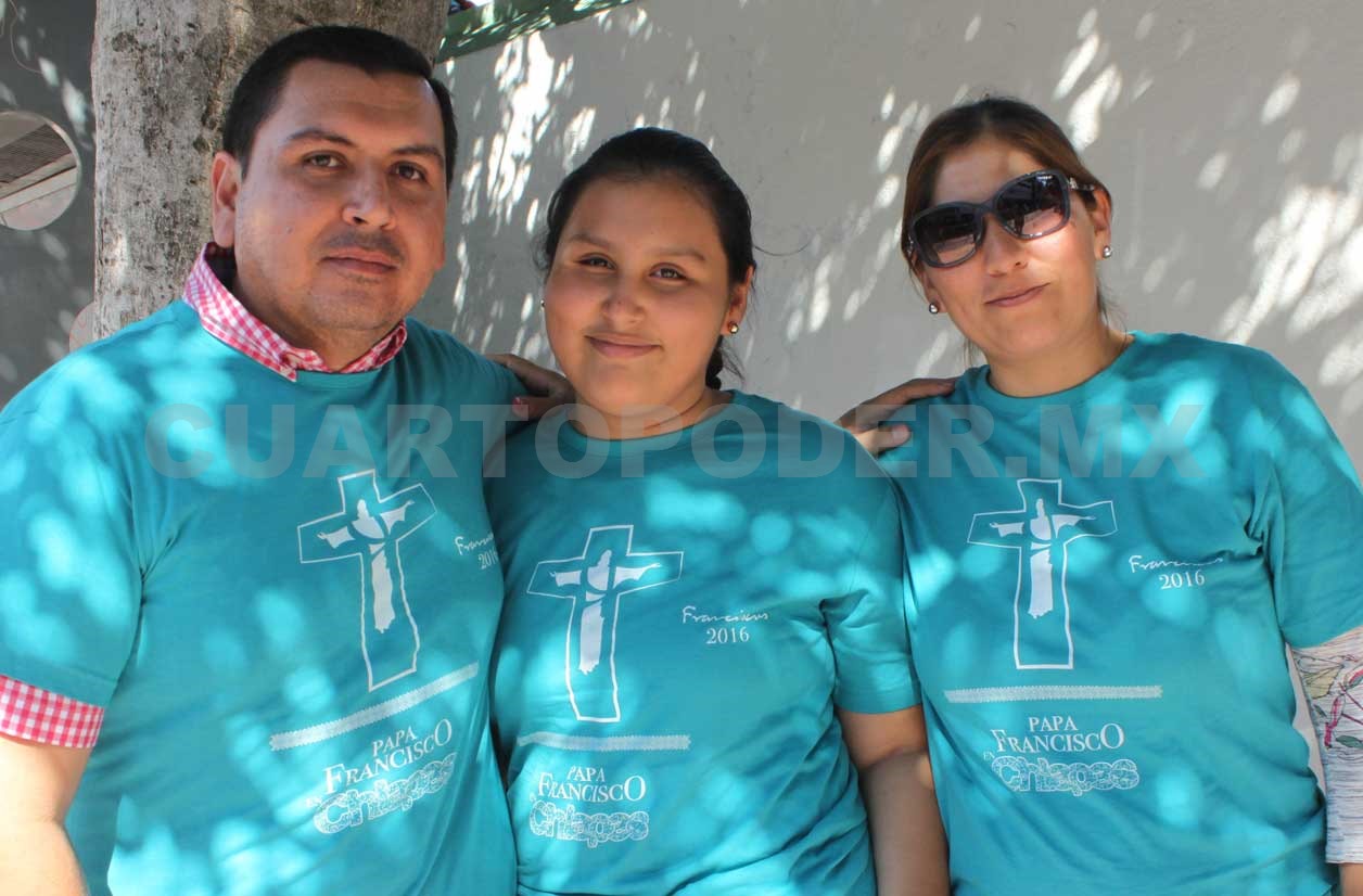 Centro de Tuxtla derrochó amor para el papa