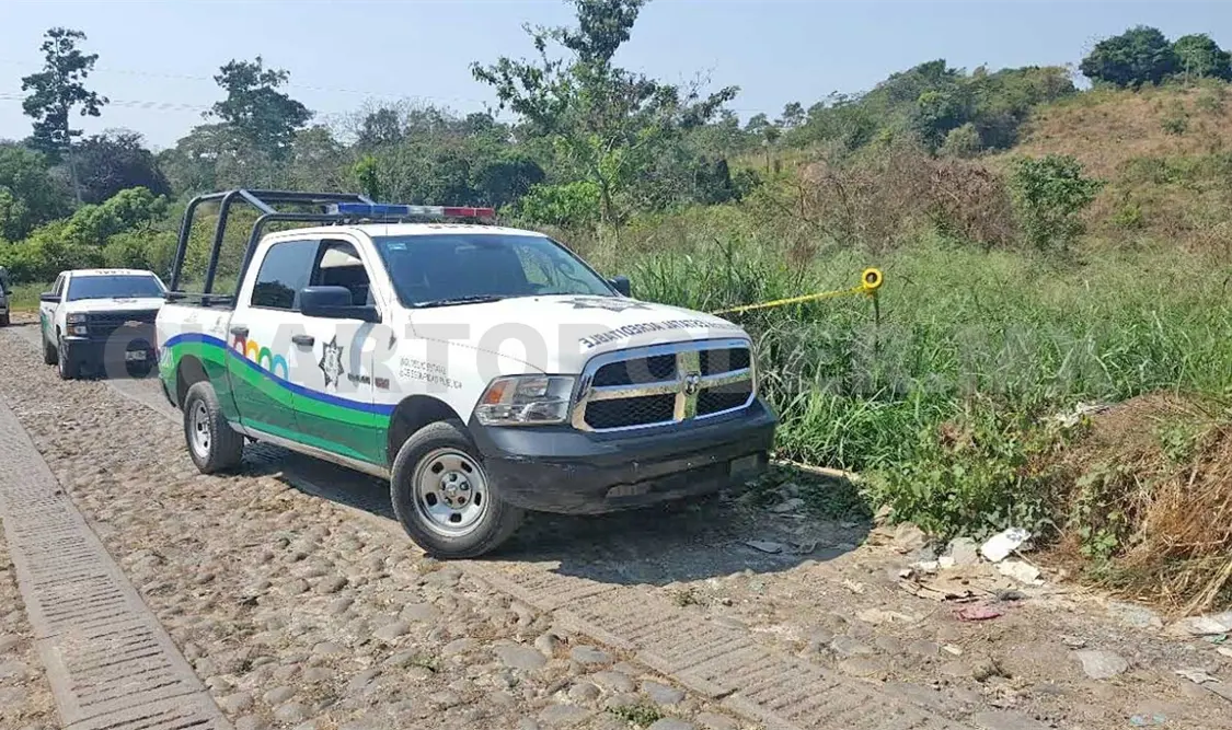 Lo encontraron muerto en canal de aguas negras