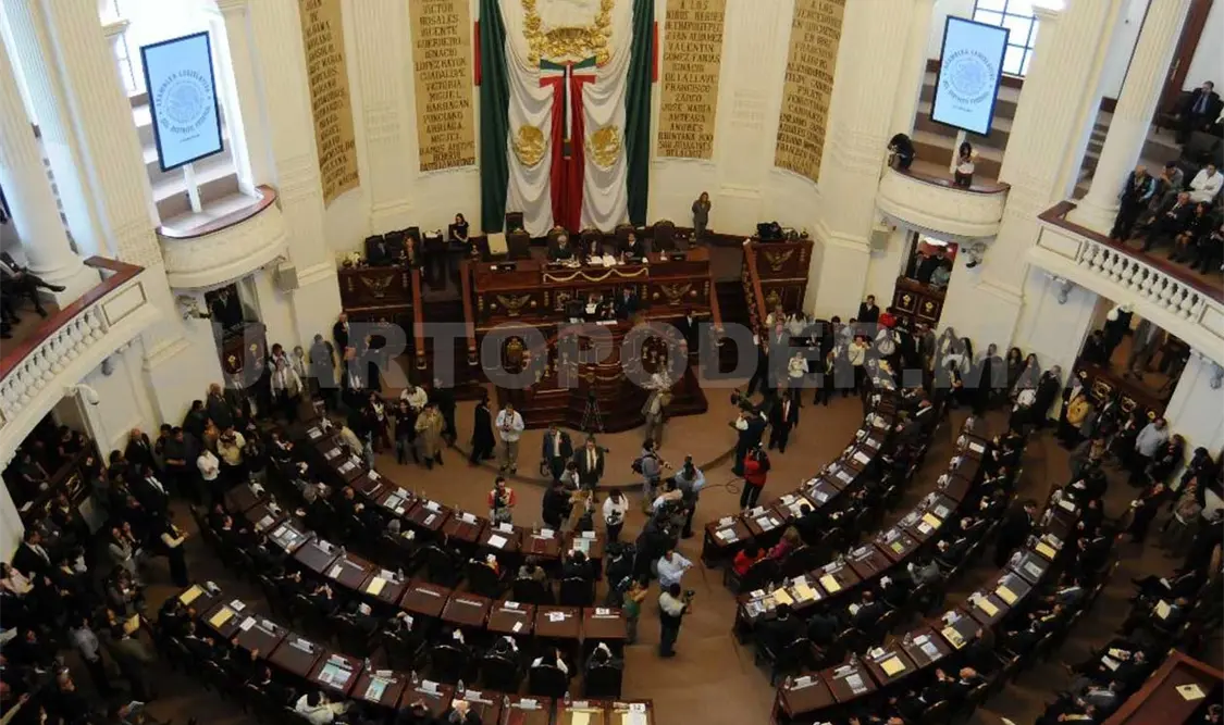 Piden investigar escuelas financiadas