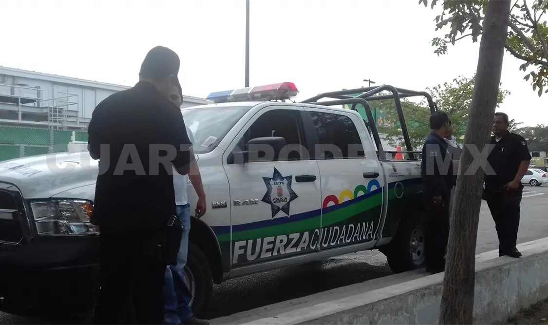 El agraviado narró escuetamente los hechos a la policía. A. Alegría / CP
