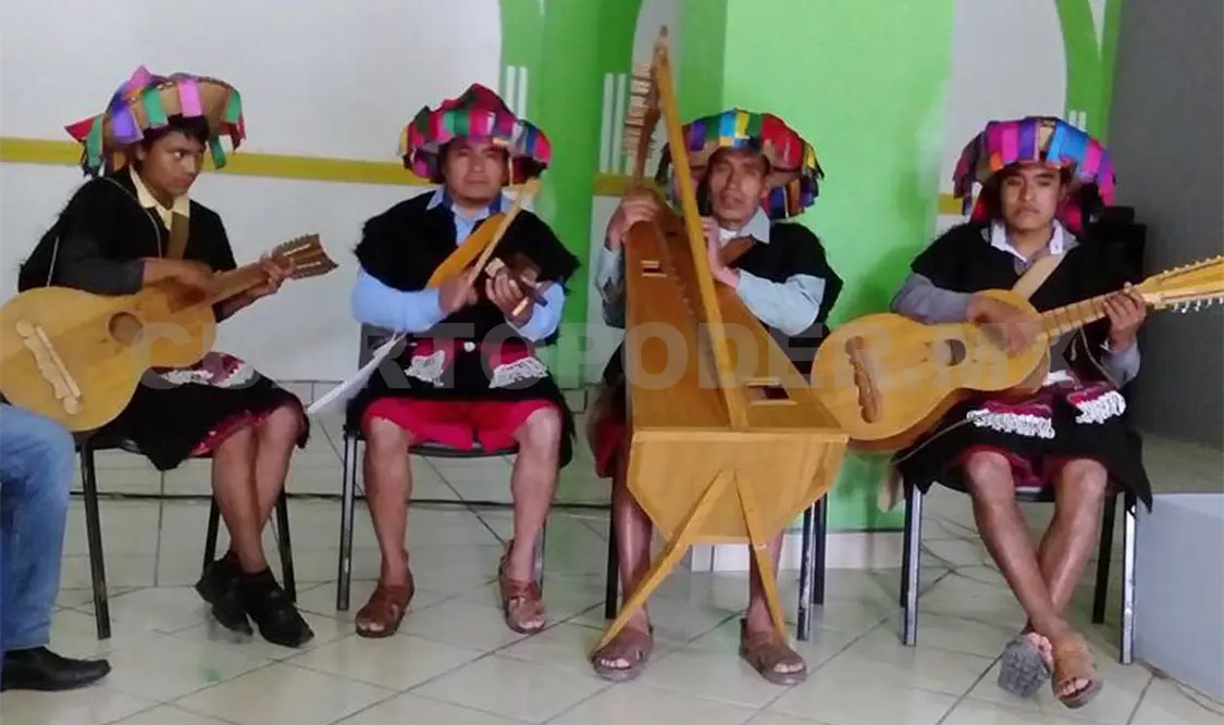Representantes de Tenejapa. Cortesía