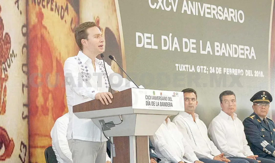 Gobernador encabeza el festejo del Día de la Bandera