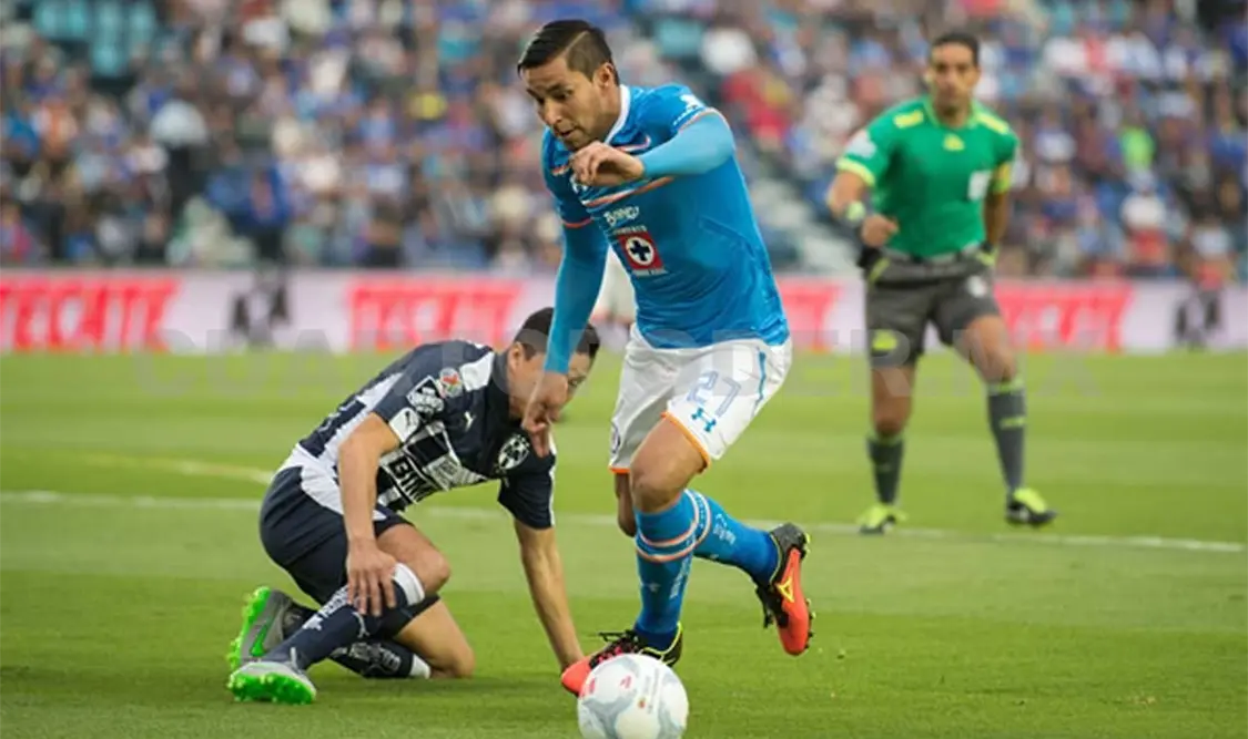 Monterrey fue goleado, pero sigue de líder