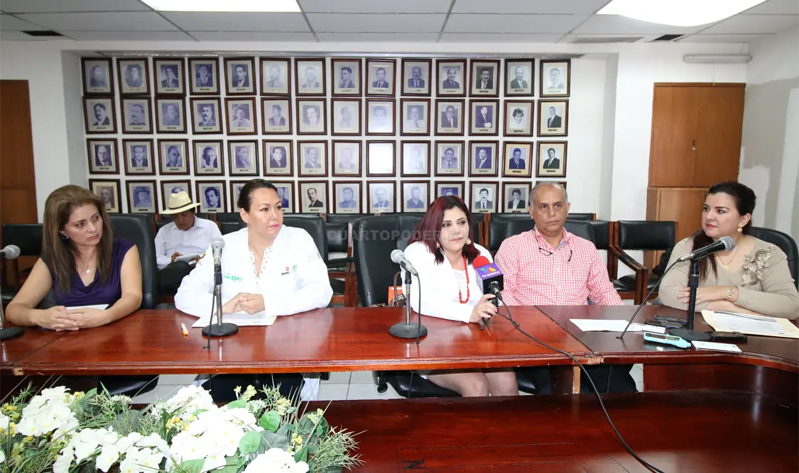 Conferencia de prensa para exponer campaña de prevención. Alejandro Aguilar