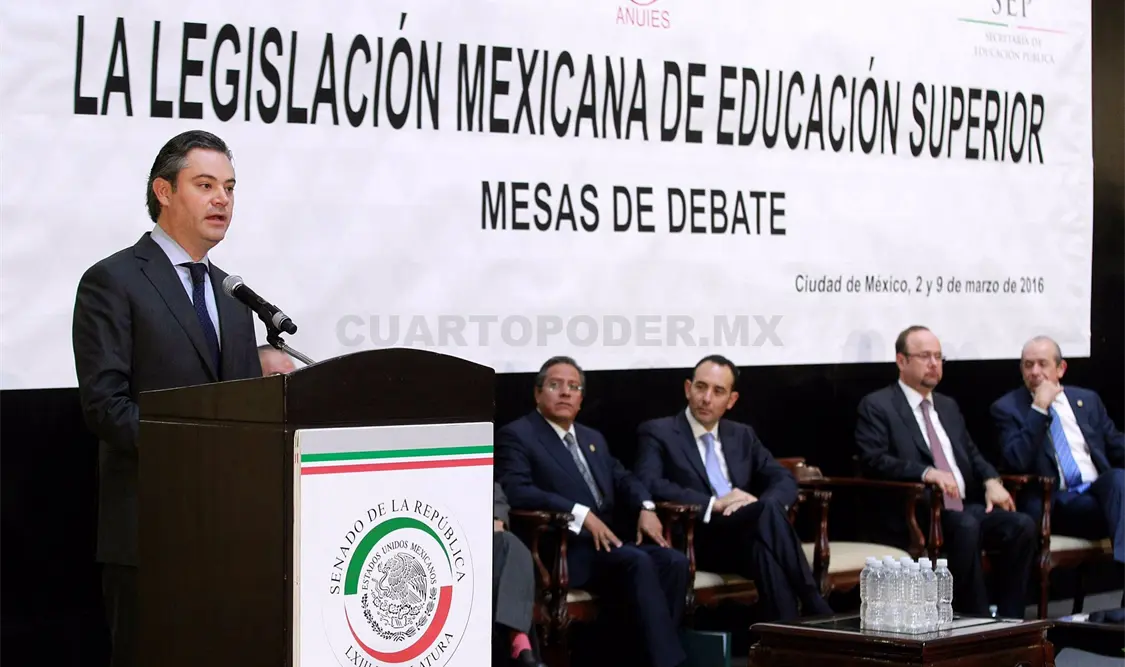 Nuño Mayer destaca que universidades deben ser motor de cambio