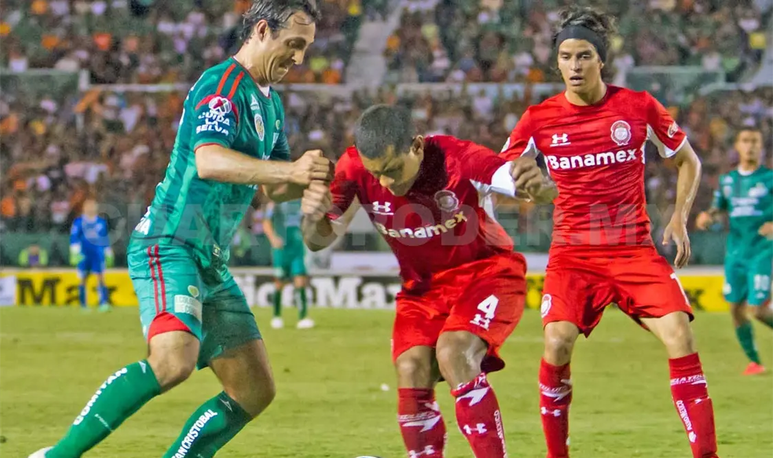 Jaguares recibe un desesperado Toluca