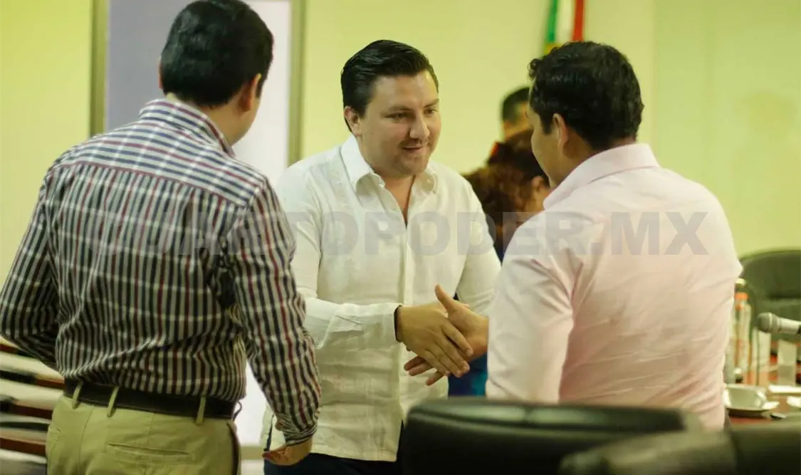Alcalde atiende a miembros del CCE