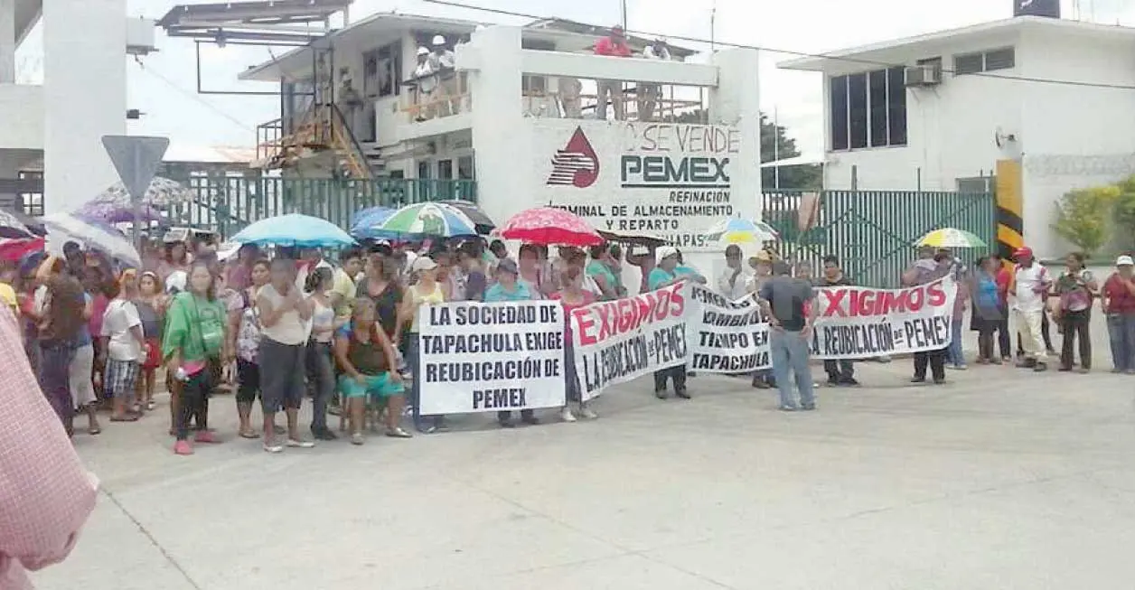 SENADOR LLAMA A PEMEX A SALIR DE LA CIUDAD
