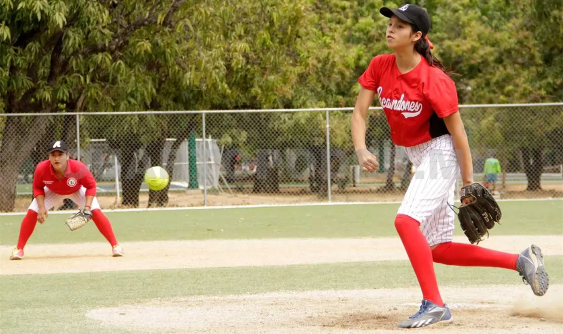Águilas blanqueó a Gacelas en cinco innings