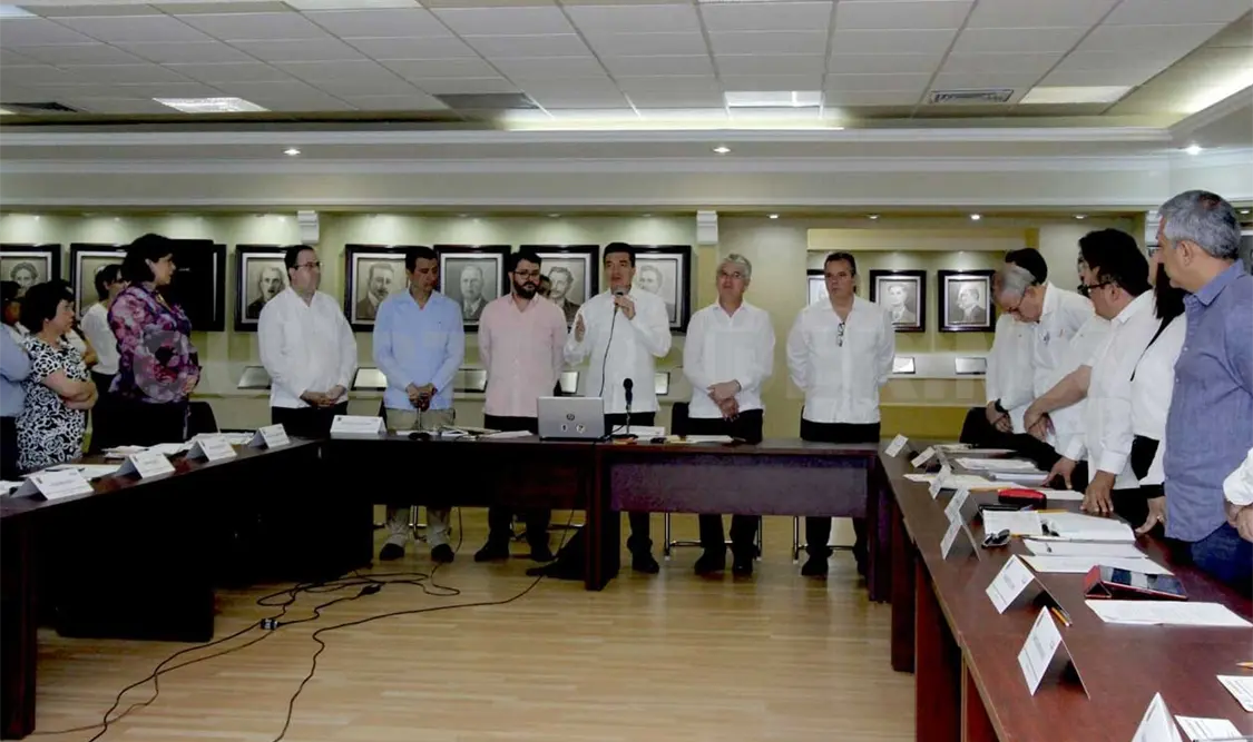Realizan conversatorios para redefinir acciones