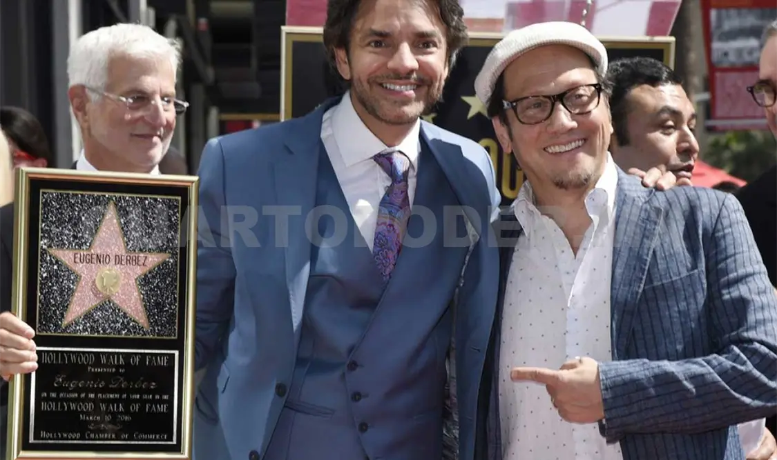 Derbez devela su estrella en el Paseo de la fama
