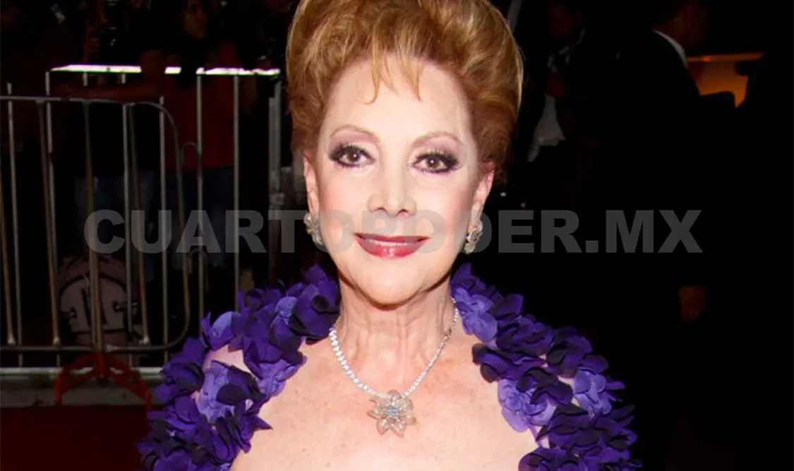 Jacqueline Andere sufrió aparatosa caída