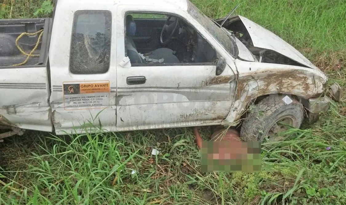 Muere aplastado por su propio carro
