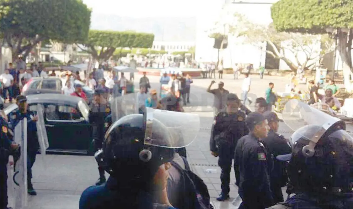 Desaloja SSyPC a manifestantes de Oxchuc