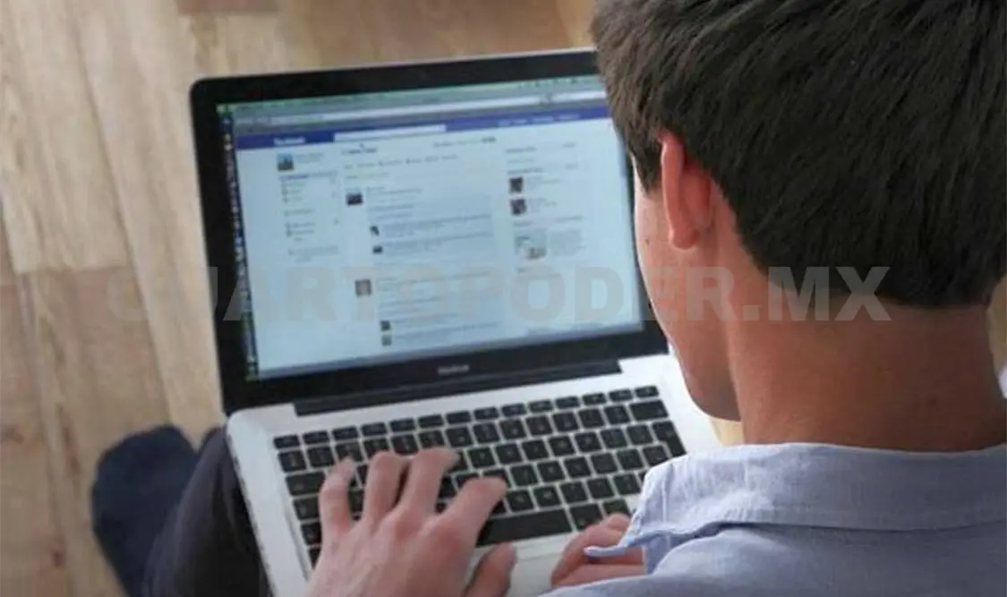 Redes sociales, medio más usado por jóvenes