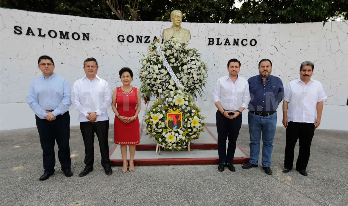 Monta guardia a don Salomón González