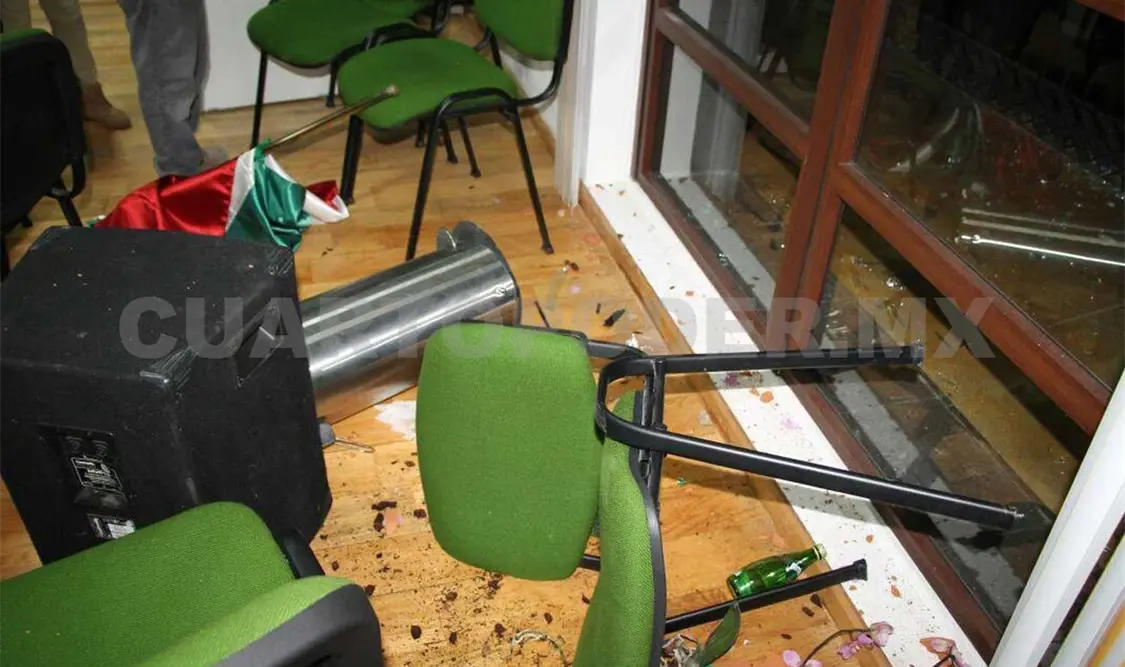 Vandalizan nueva sede municipal